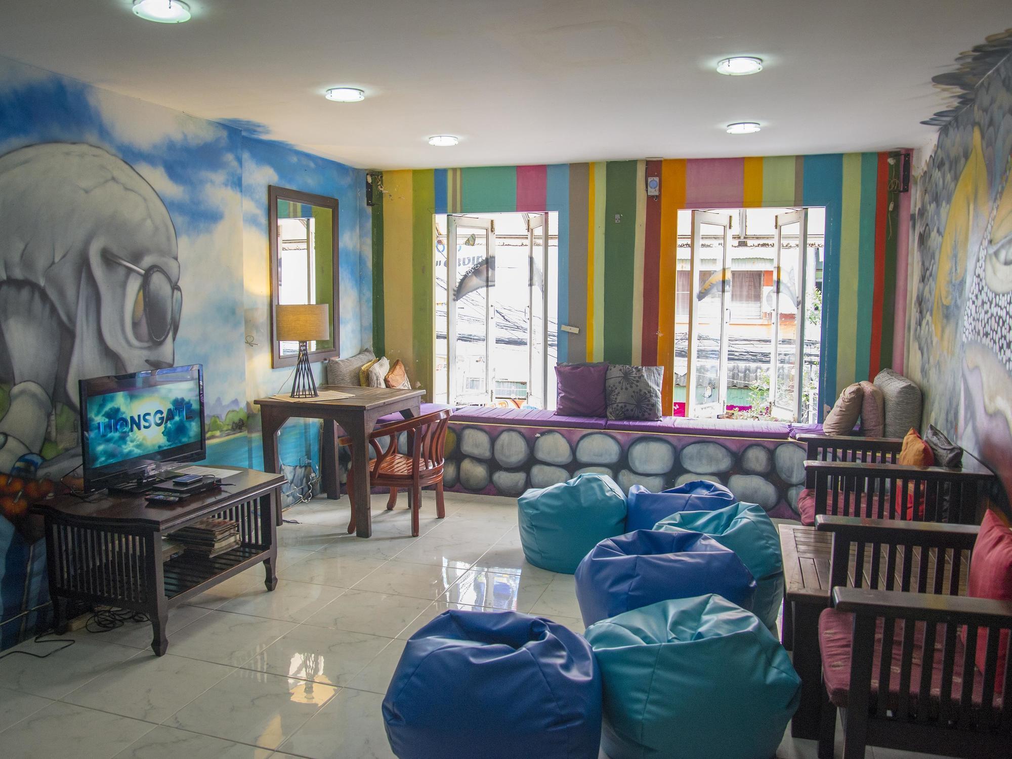 Bodega Phuket Patong (Adults Only) Hostel Exterior foto